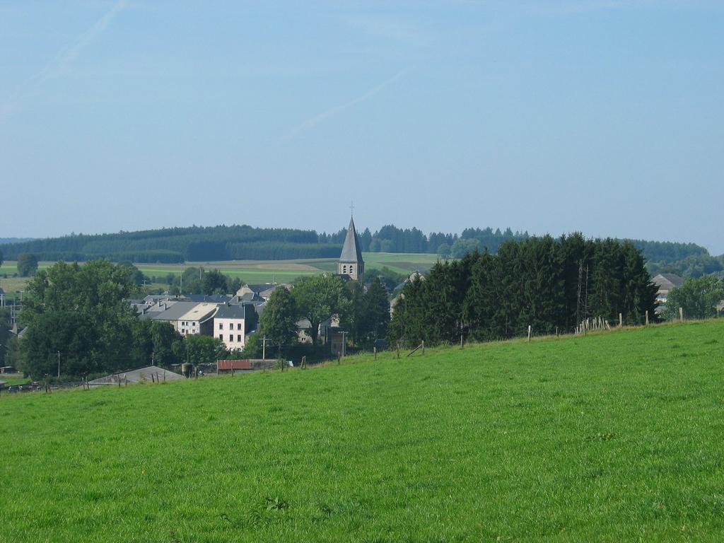 Вилла La Ferme Oubliee Paliseul Экстерьер фото